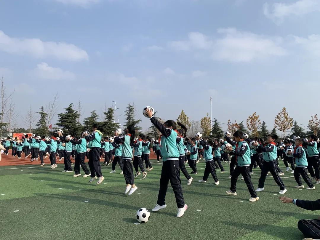 临沂小学开展家风传承主题活动,临沂市古城小学