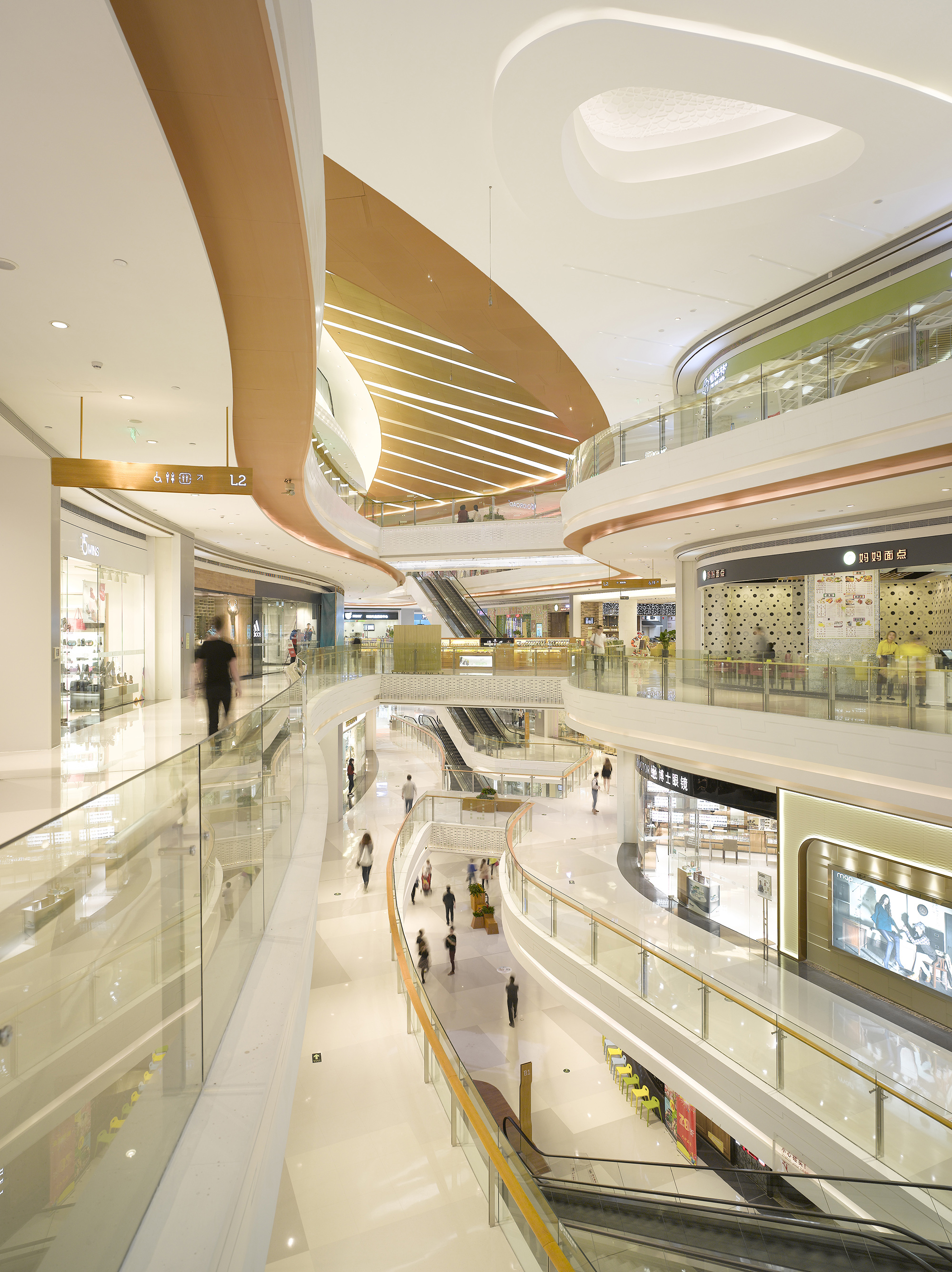 龙华九方购物中心地铁,龙华九方城购物中心