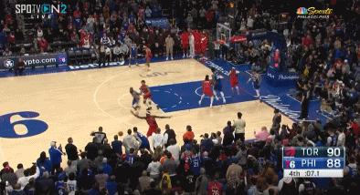 詹姆斯哈登凭借一己之力绝杀比赛,哈登关键进攻犯规致命失误