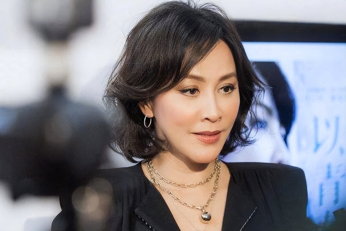 32年前，究竟是谁拍下了刘嘉玲的“照片”？