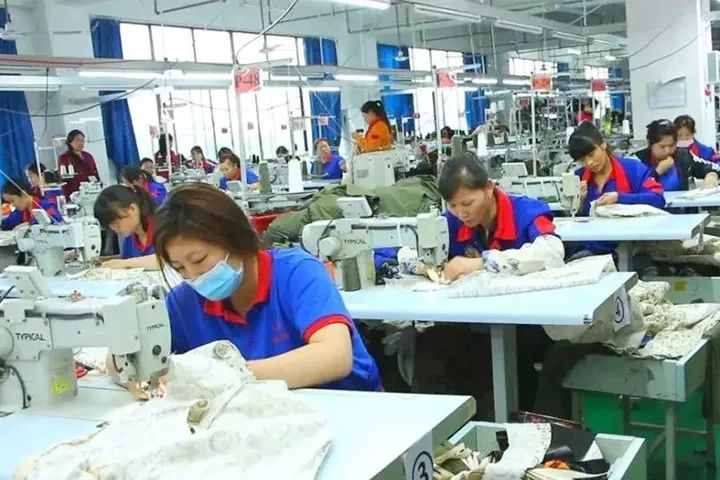 结交新朋友，促成新订单，羽绒及制品企业纷纷亮相广交会