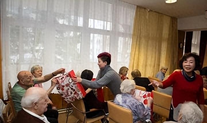 热辣按摩师激发女性渴望，惊人审判揭晓！