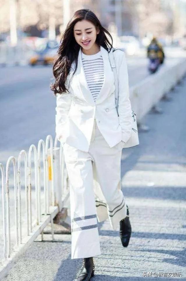 衣架子西装写真,男明星穿西装谁最好看