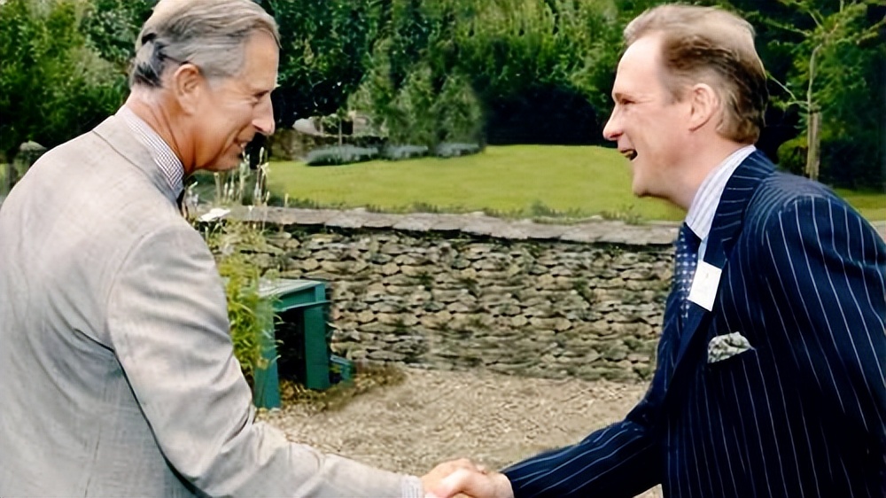 了解中西方的文化差异英文作文,中英风俗文化差异