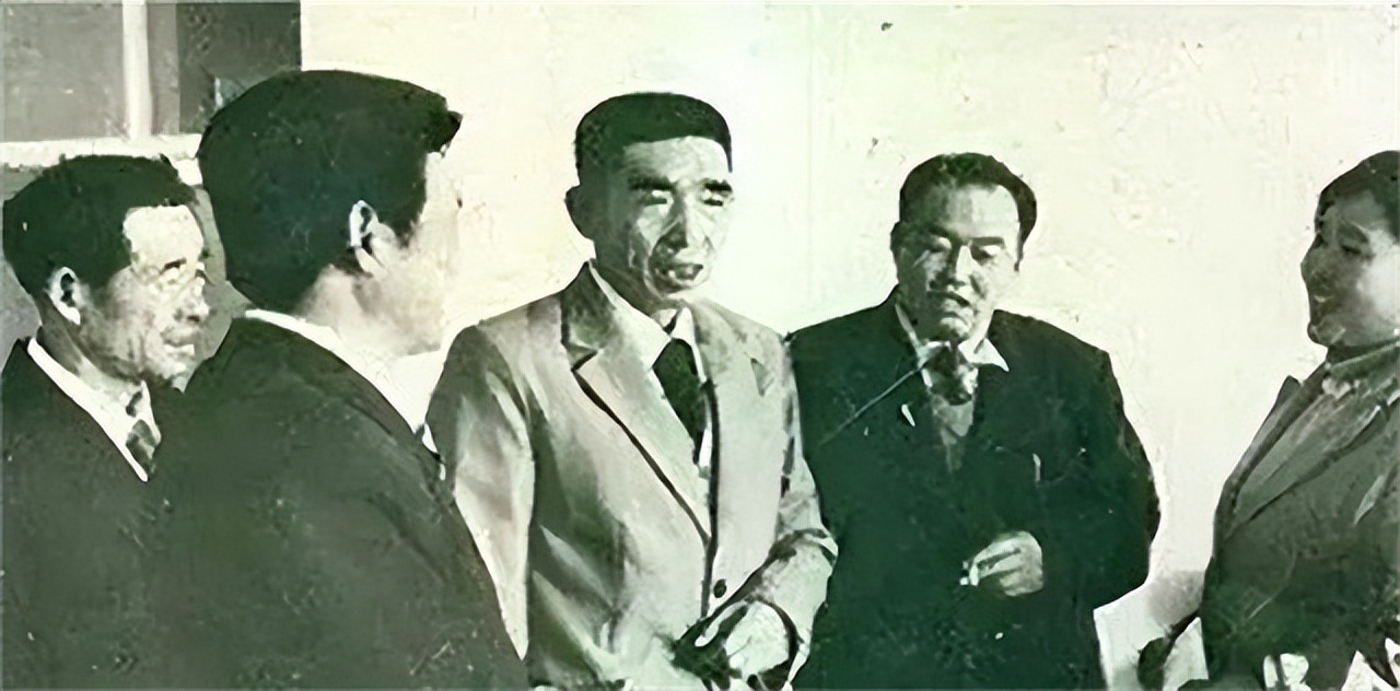 大邱庄景象如何？禹作敏的别墅杂草丛生，门牌被摘去，一片破败