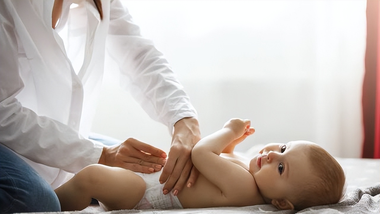 儿科专家建议：家有男娃，穿纸尿裤的几点细节要注意，事关娃健康