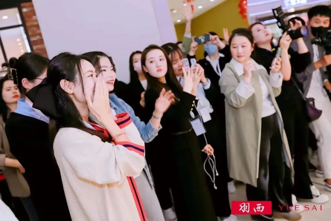 万家丽又出招,用女性月“致敬她力量”引全网热议