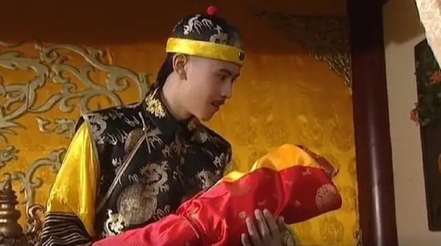 历史上顺治帝真是为了董鄂妃了吗,顺治帝只活了24岁却留下17个孩子