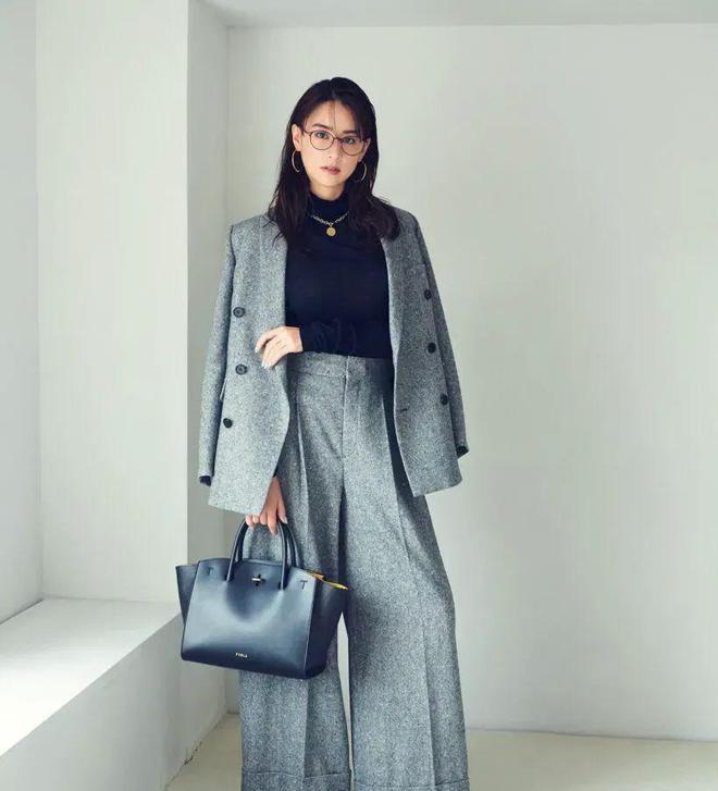 眼镜百搭不挑脸型显眼大粗框,时尚眼镜潮流搭配脸型教程