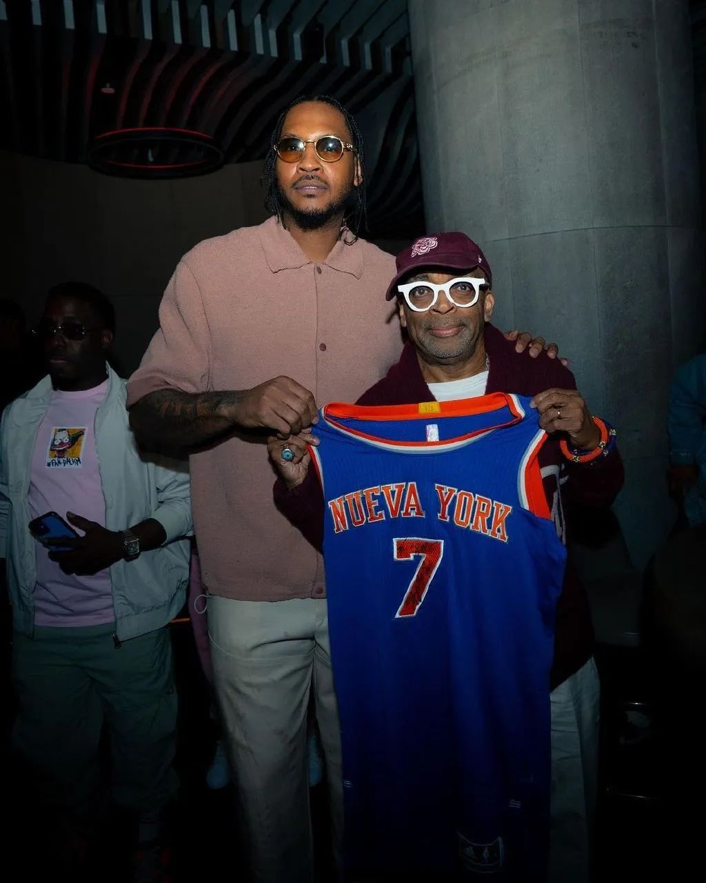 最近美国篮球热点事件,拉塞尔威斯布鲁克被喷