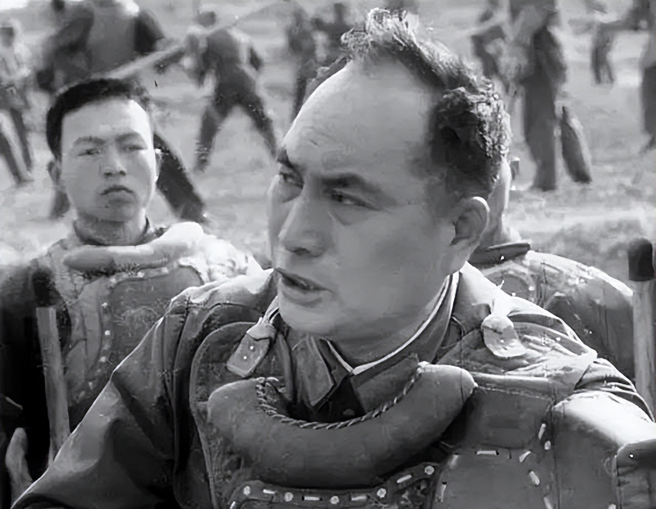 1998年*万年张**访美，美国陆军司令一把将其抱住大喊：可算抓到你了