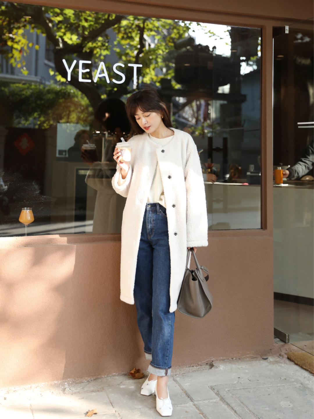 舒适薄绒外套,羊羔绒外套穿搭保暖