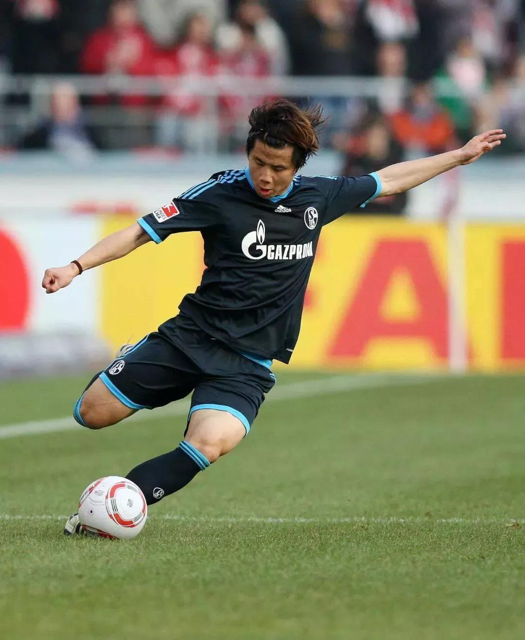 刘若钒梅西式进球,西甲加的斯邀刘若钒加盟