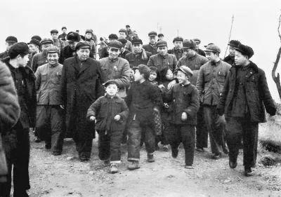 毛*东泽**写了一首名词，杨开慧：这首词真好，就是前几句太苍凉了