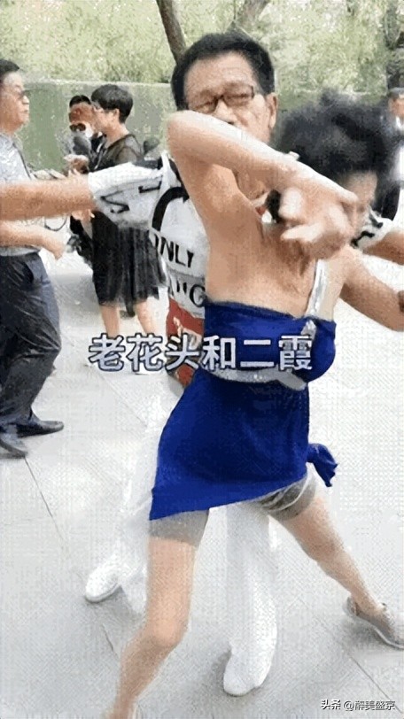 沈阳劳动公园曝光不文明行为,城管整治沈阳劳动公园