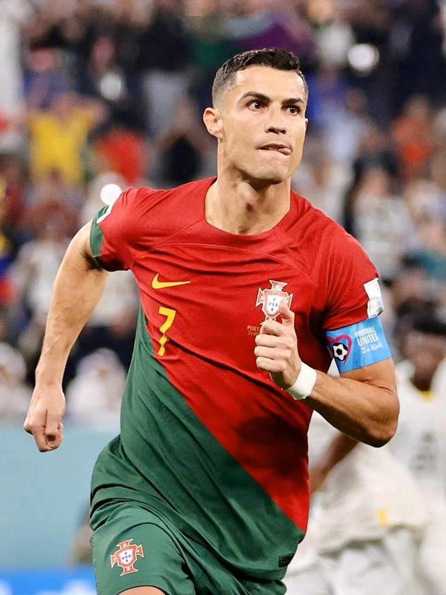 致敬c罗球迷,c罗全力以赴付出百分百的努力