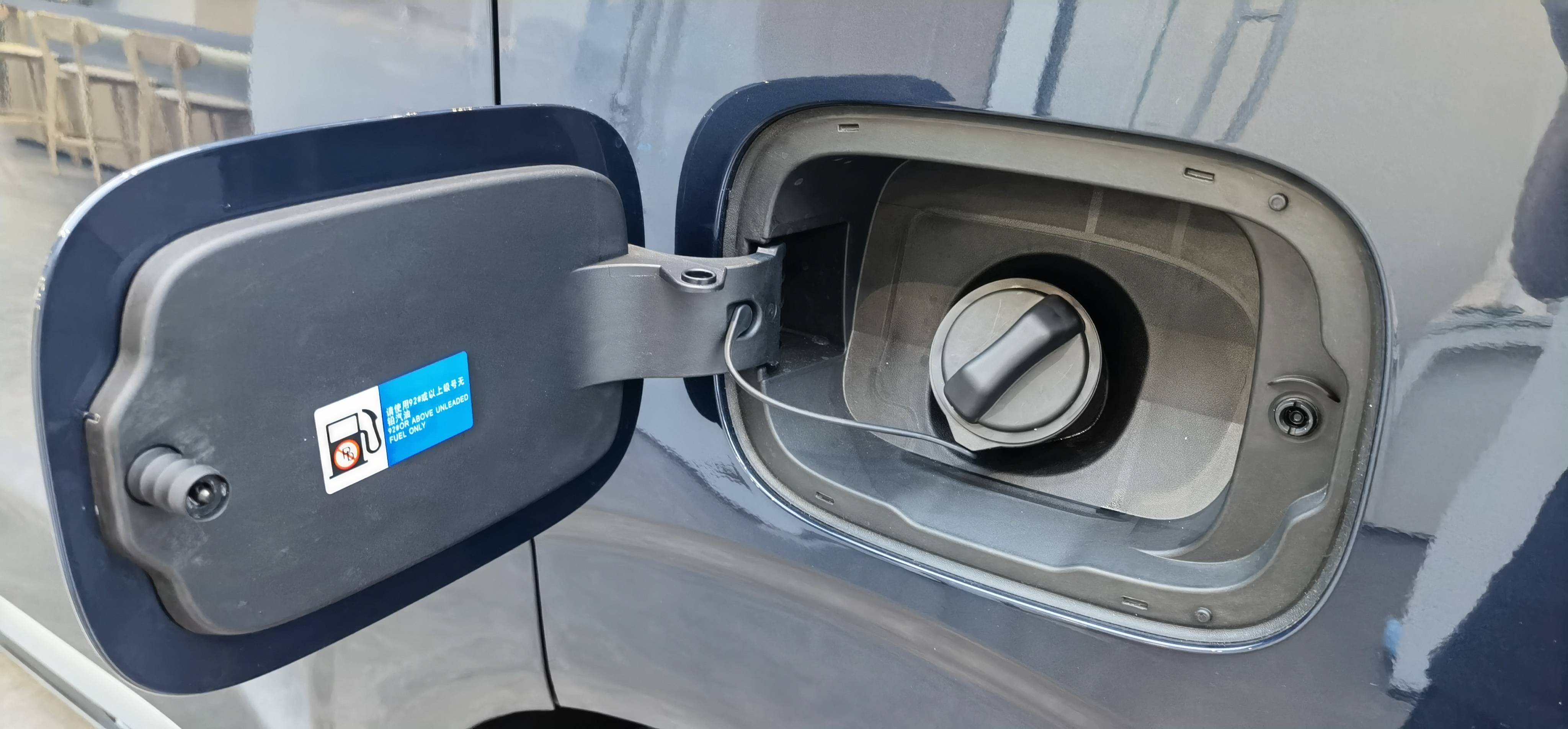 腾势d9最新试驾,腾势d9如何定义豪华全能mpv