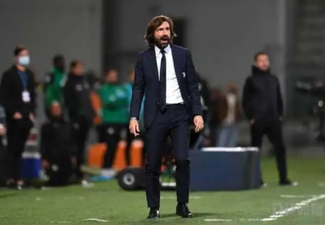 老来俏！42岁足坛巨星与女友步入婚姻殿堂，与前妻的儿子都19岁了