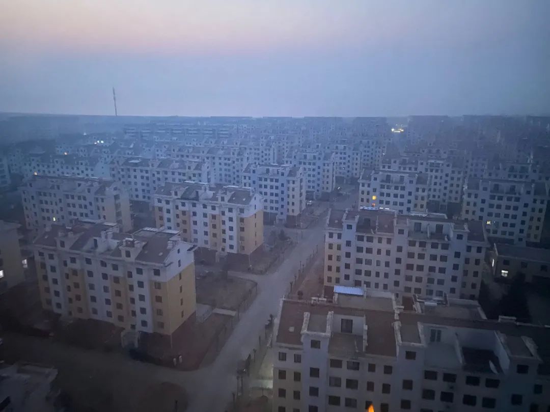 乳山银滩跃层17万海景房,实探乳山银滩海景房