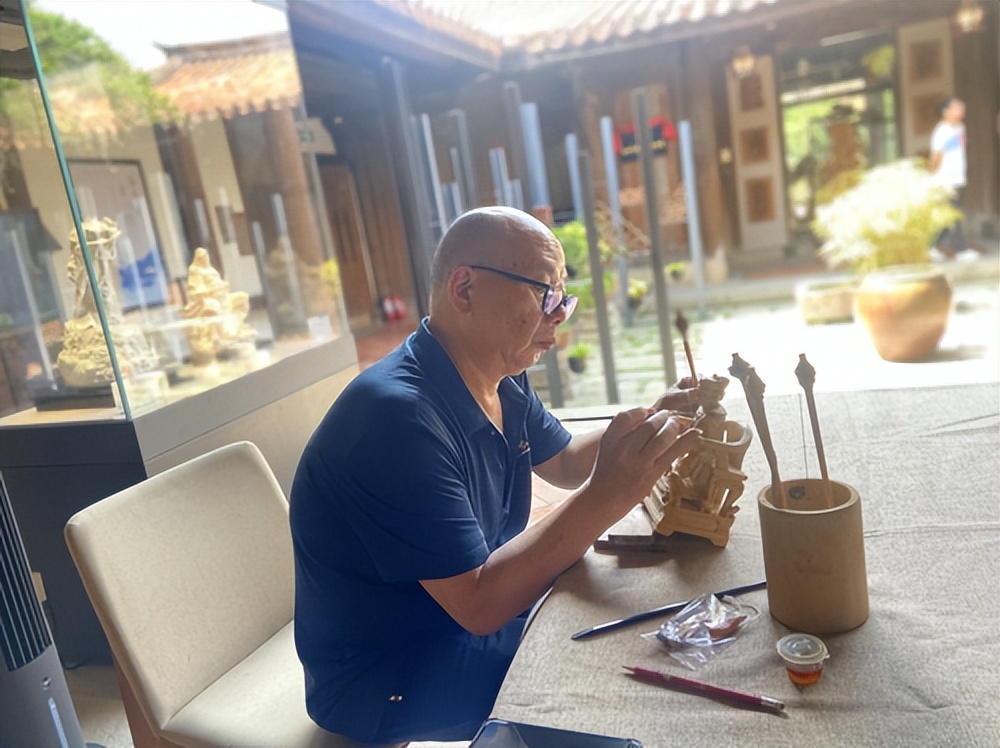 “海丝情·匠心传”工艺美术精品展在晋江开幕