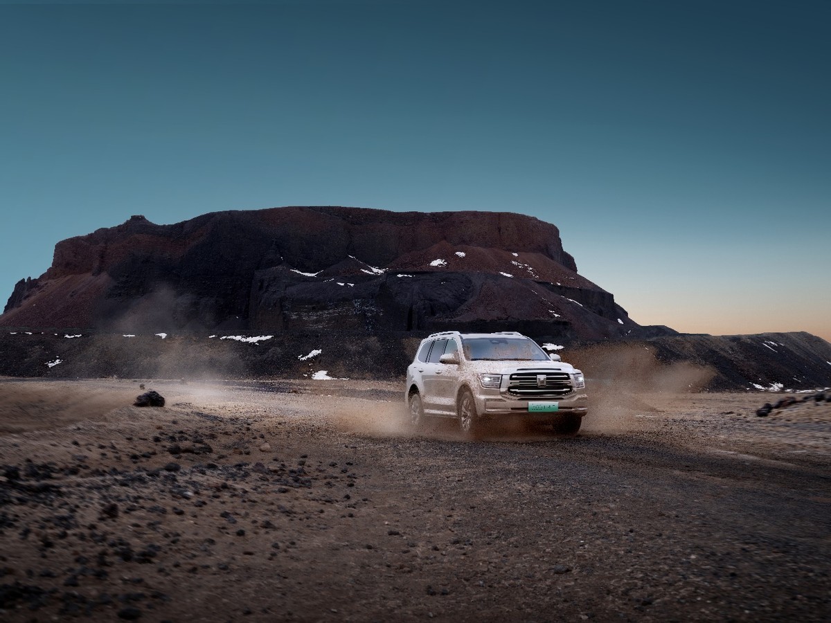 全新外观坦克500hi4-t,坦克500hi4-t对比新款霸道