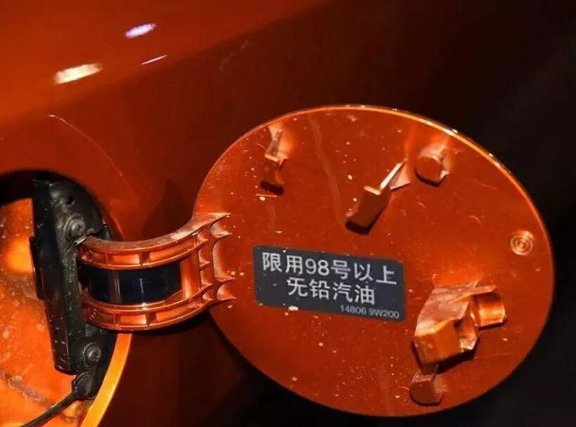 偶遇QQ女车主:95,加满!不禁质问:不同标号的汽油能混加吗?