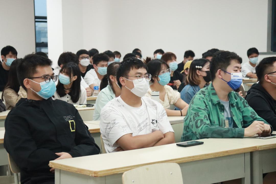 2022级锦城“萌新”的第一次晚点名来啦