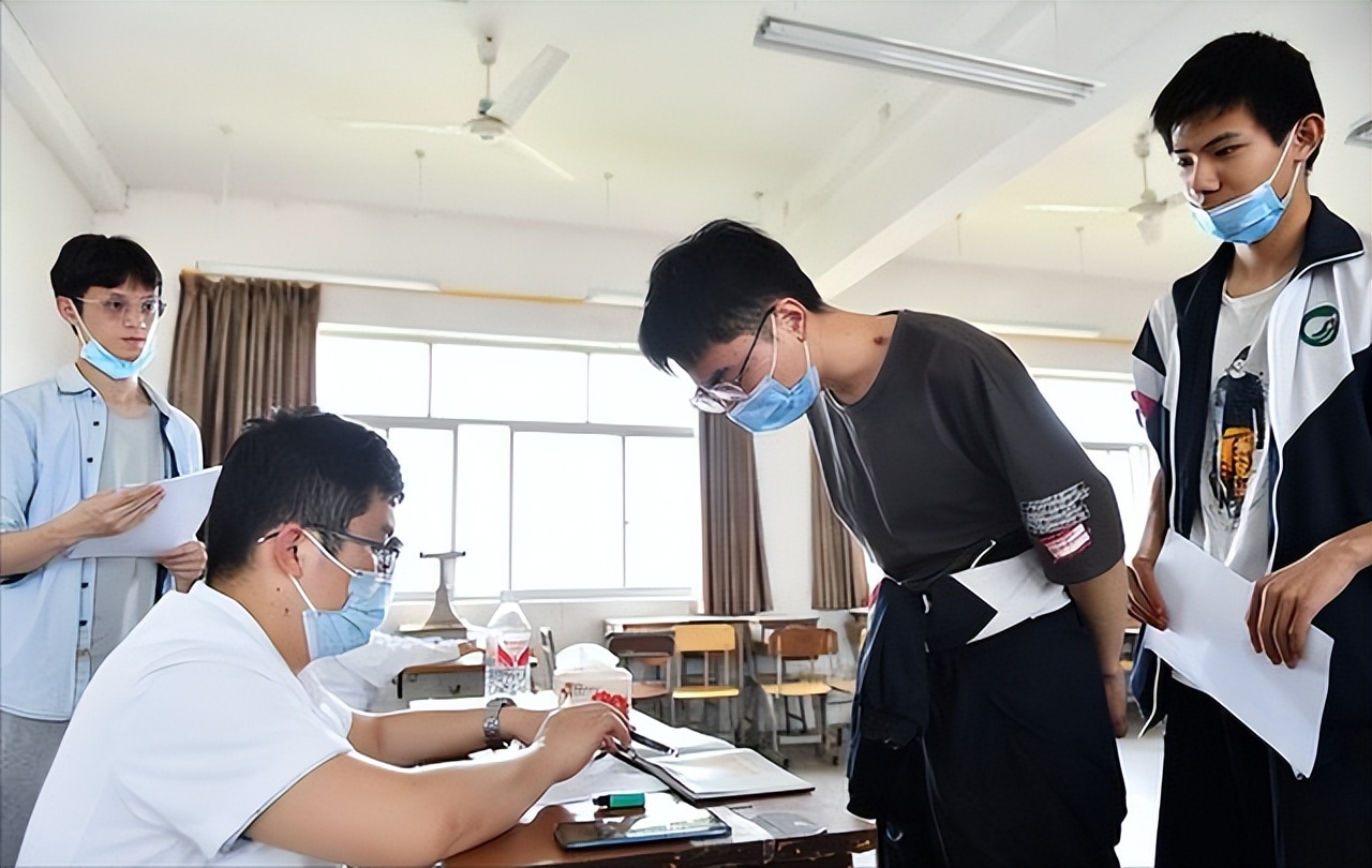 录取通知书注意事项,高考后大学录取通知书查询