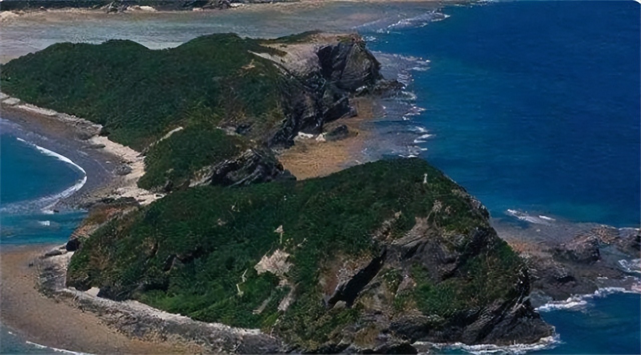 中国海警和日本巡逻船对峙,中国海警船超近驱离日本舰艇