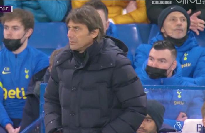 2-4英超比赛,英超最新战况曼联