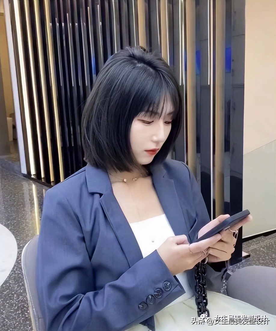 女生又酷又飒齐肩发打理,齐肩短发内扣优雅酷飒发型