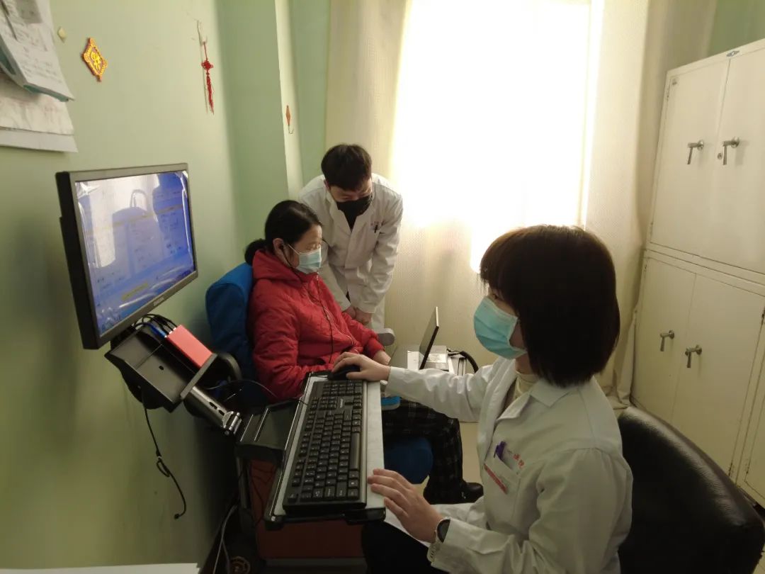 医院开展爱耳日义诊宣传活动,耳科义诊活动