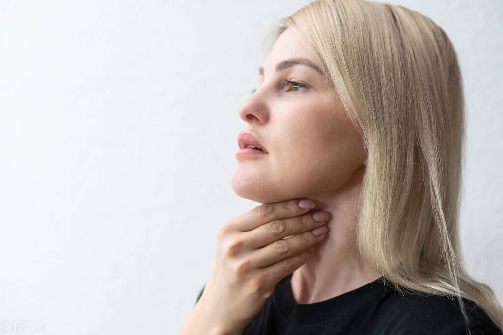 咽炎最简单的自愈方法嗓子痒干咳,咽炎喉干怎么办