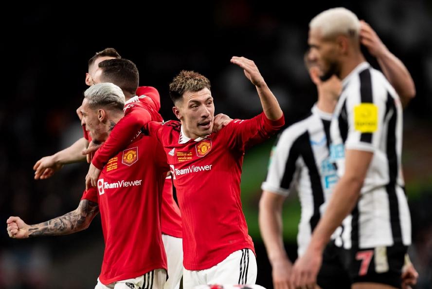 压着打!卡塞米罗缺阵曼联完败,纽卡复仇成功荣登第三,欧冠有戏