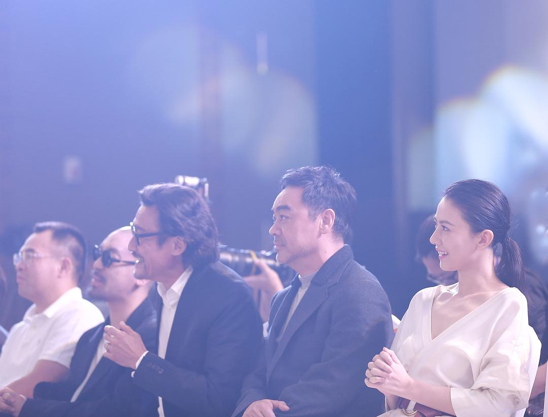 周润发郑伊健经典片段,郑伊健周润发完整版