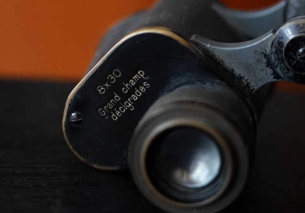 收藏了30年的望远镜,二战时期的军用高倍望远镜