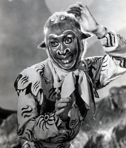 六小龄童哭灵,六小龄童送别大师兄