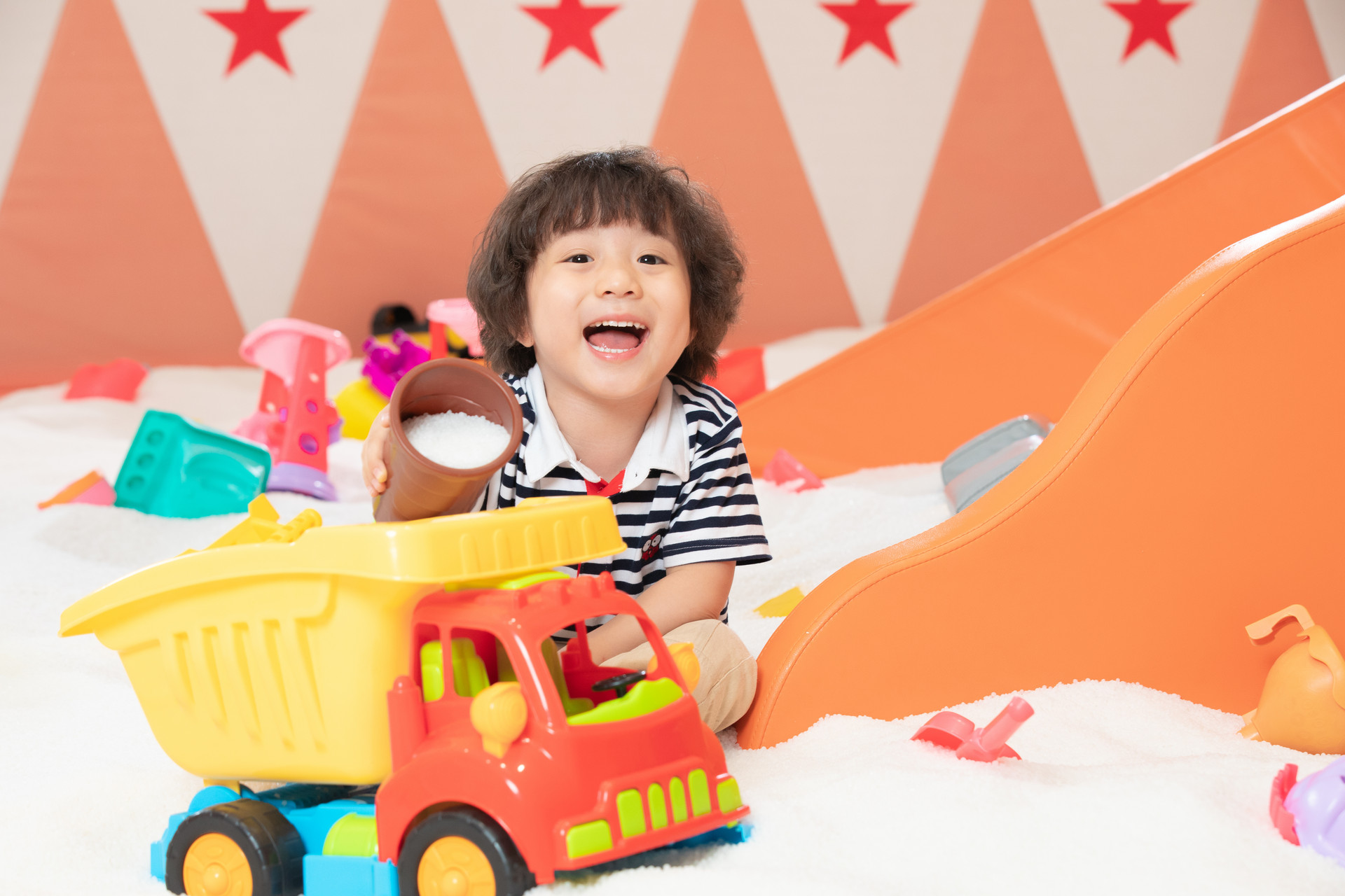 妈妈带孩子去朋友家发现被拉黑了,父母把孩子微信拉黑了