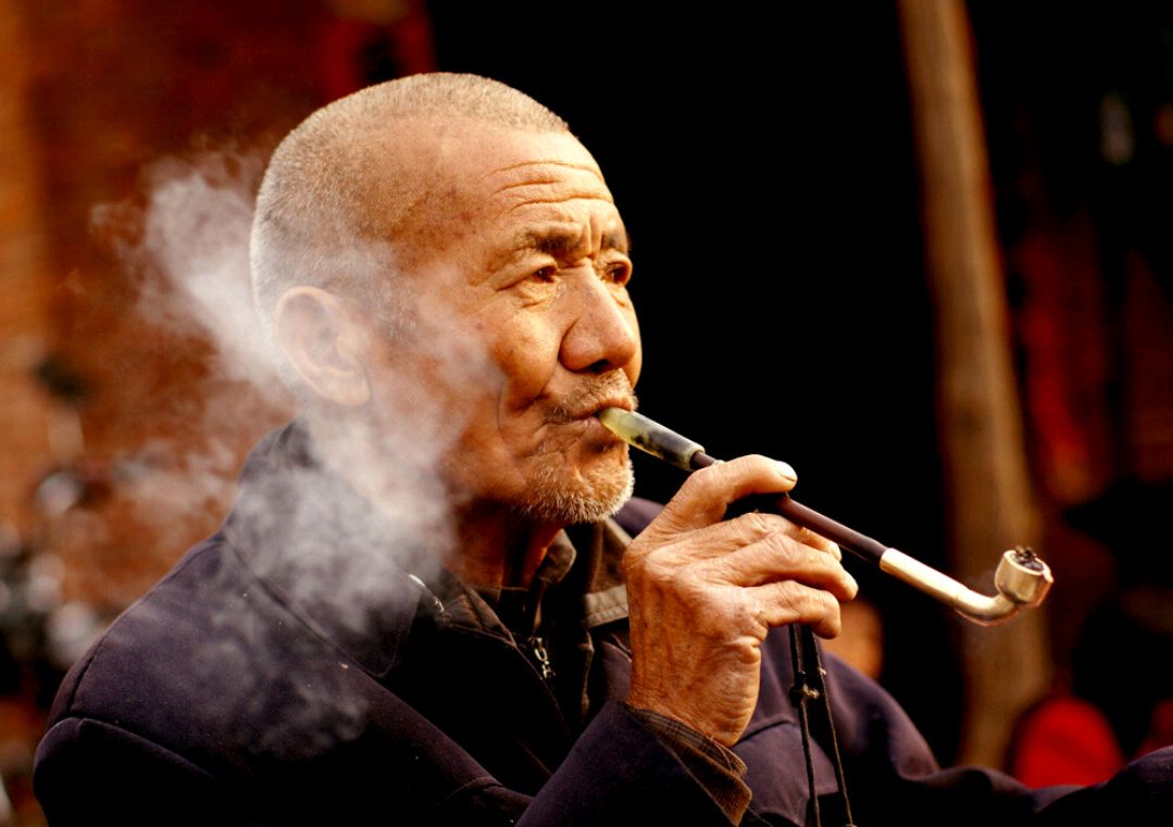 为什么血管有时会扁一会就好了,为什么血管又胀又痛