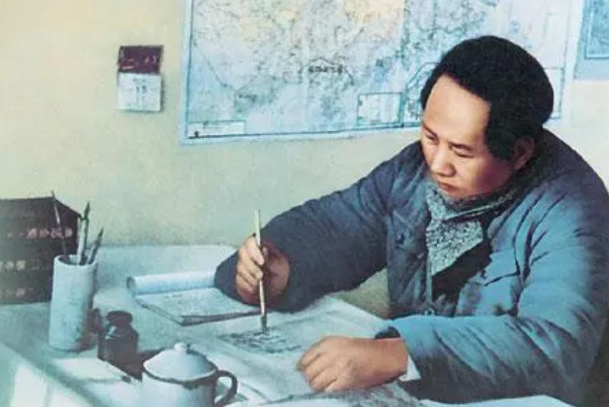 *先念李**抽雪茄烟，毛主席看了半天：你有这么好的烟，咋不介绍给我