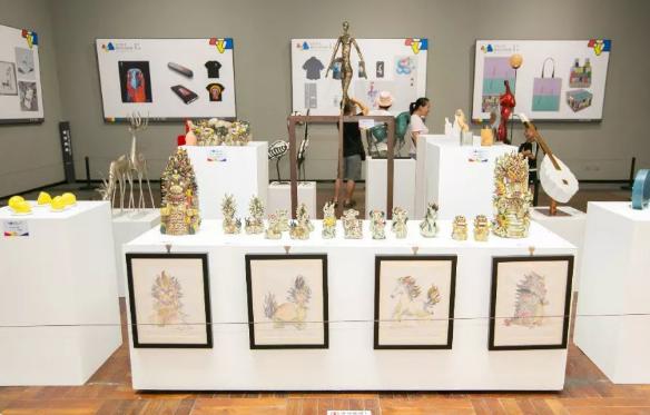 情侣之间应该做的100件浪漫的事,情侣做的100件浪漫事情电子版