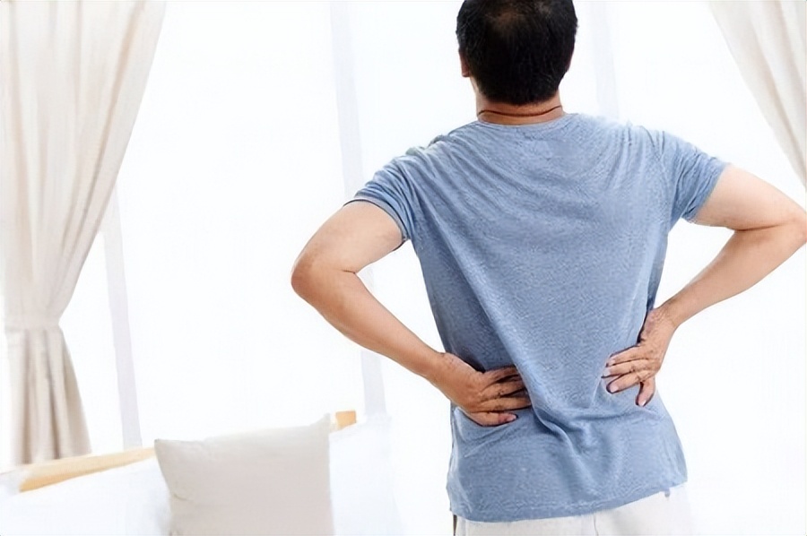 强直性脊柱炎和强直性脊柱炎,王主任强直性脊柱炎怎么治疗