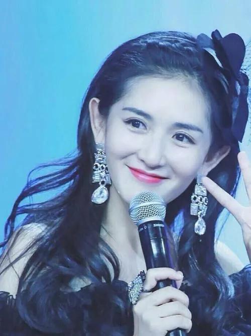 谢娜借包文婧3万澳元,谢娜借包文婧3万澳元是哪一期