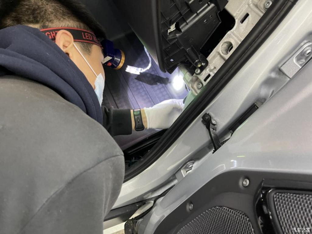 路虎卫士单色内饰氛围灯图解,路虎卫士改装氛围灯毛病