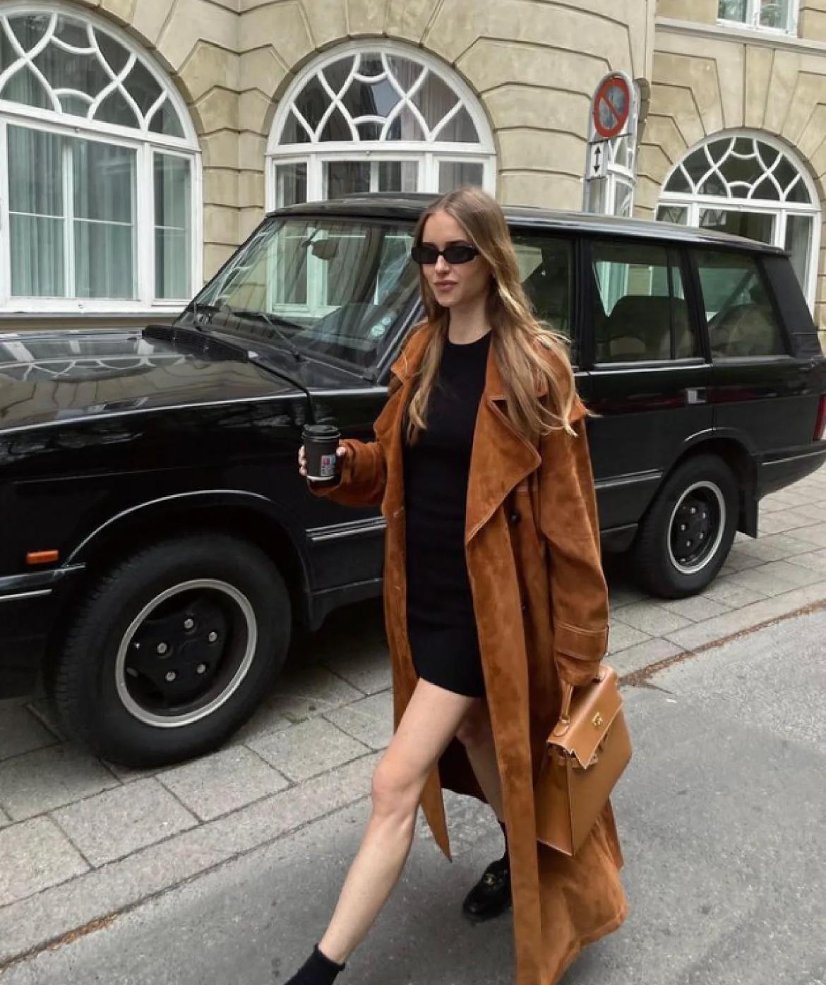 2022冬天“麂皮外套”火了，学着这样穿，优雅高级又气质