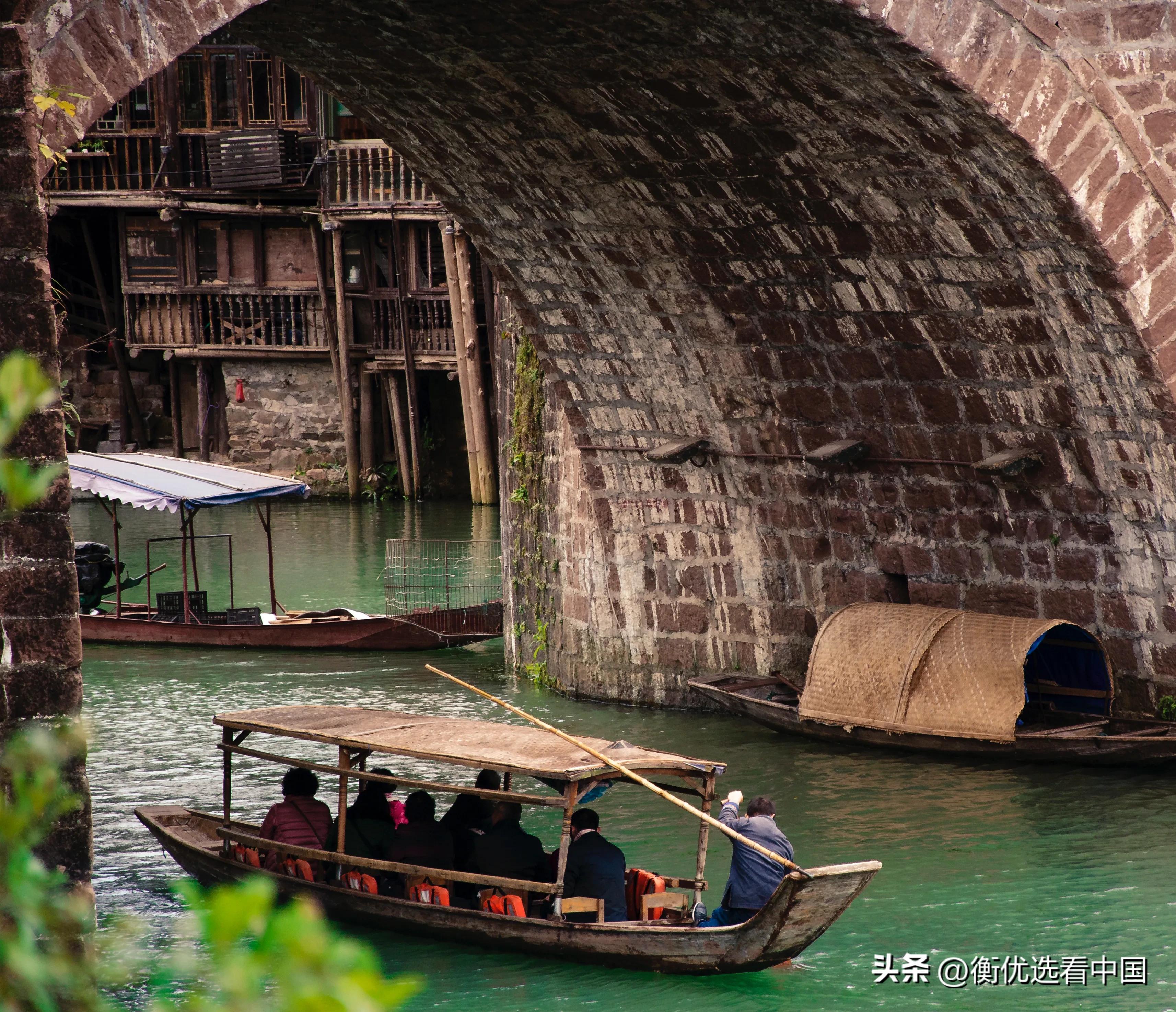 去凤凰古城怎么样才能不踩坑,凤凰古城注意事项和禁忌