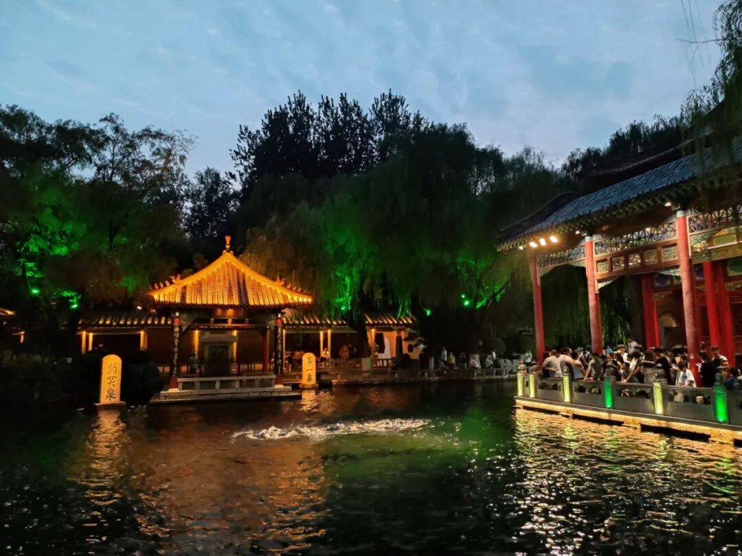 美德少年游历下|山东师大附小二（8）中队红领巾寻访