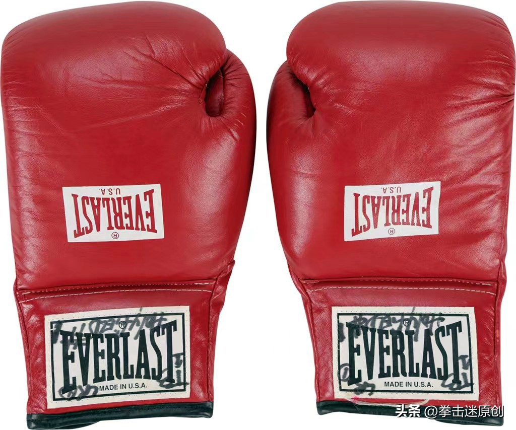 霍利菲尔德被泰森勾拳,霍利菲尔德跟泰森打过吗