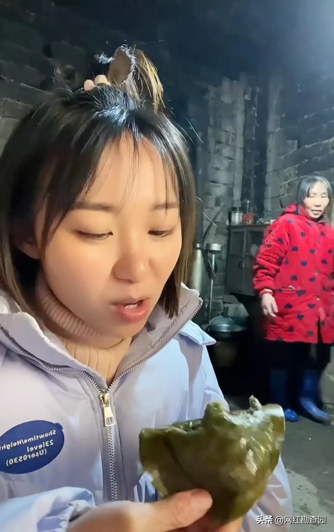 90后女孩把牛当宠物养，她对牛弹琴，网友送外号：牛郎织女