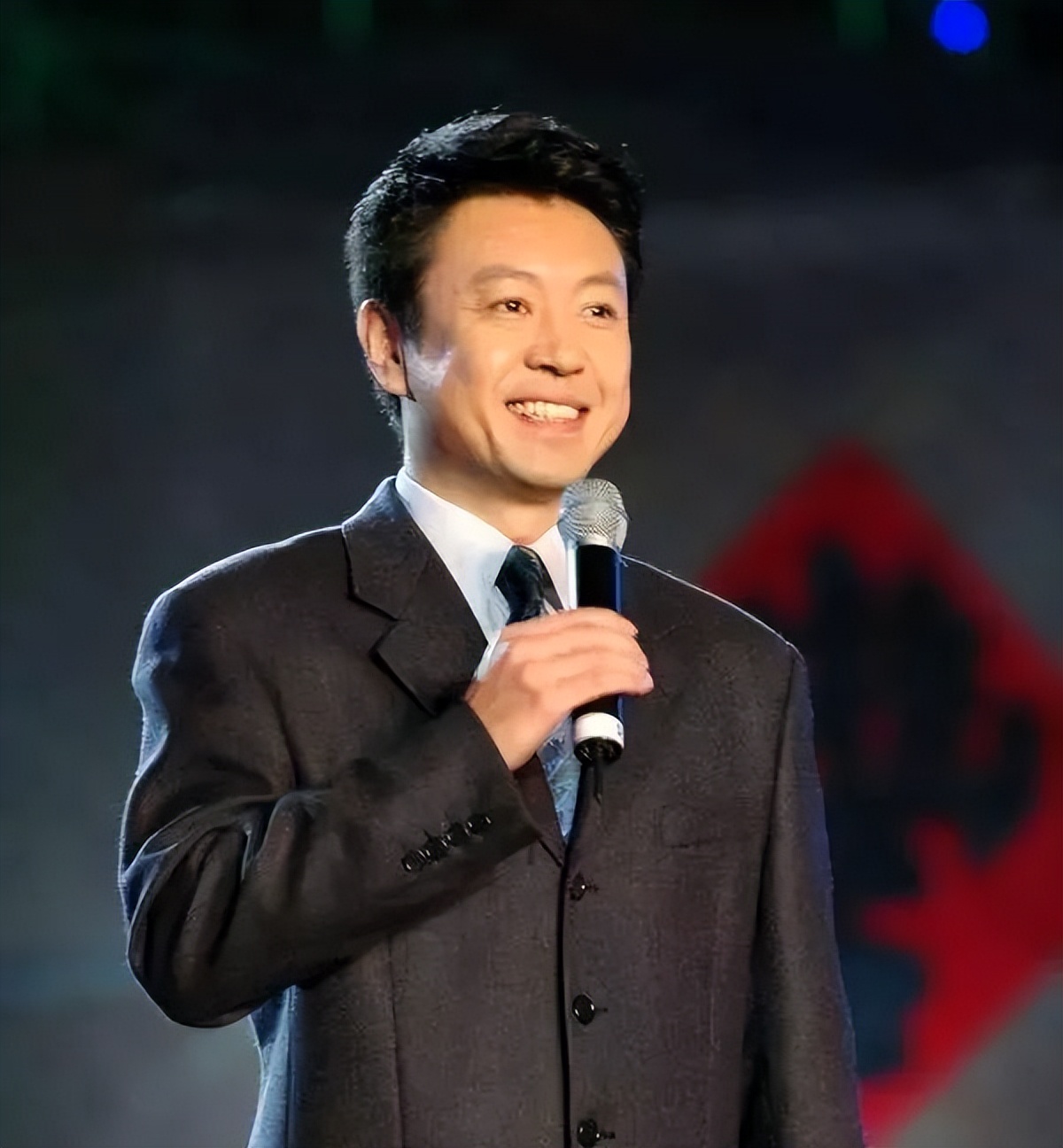 新闻联播前主播杨柳,新闻联播播音员杨柳现在状况